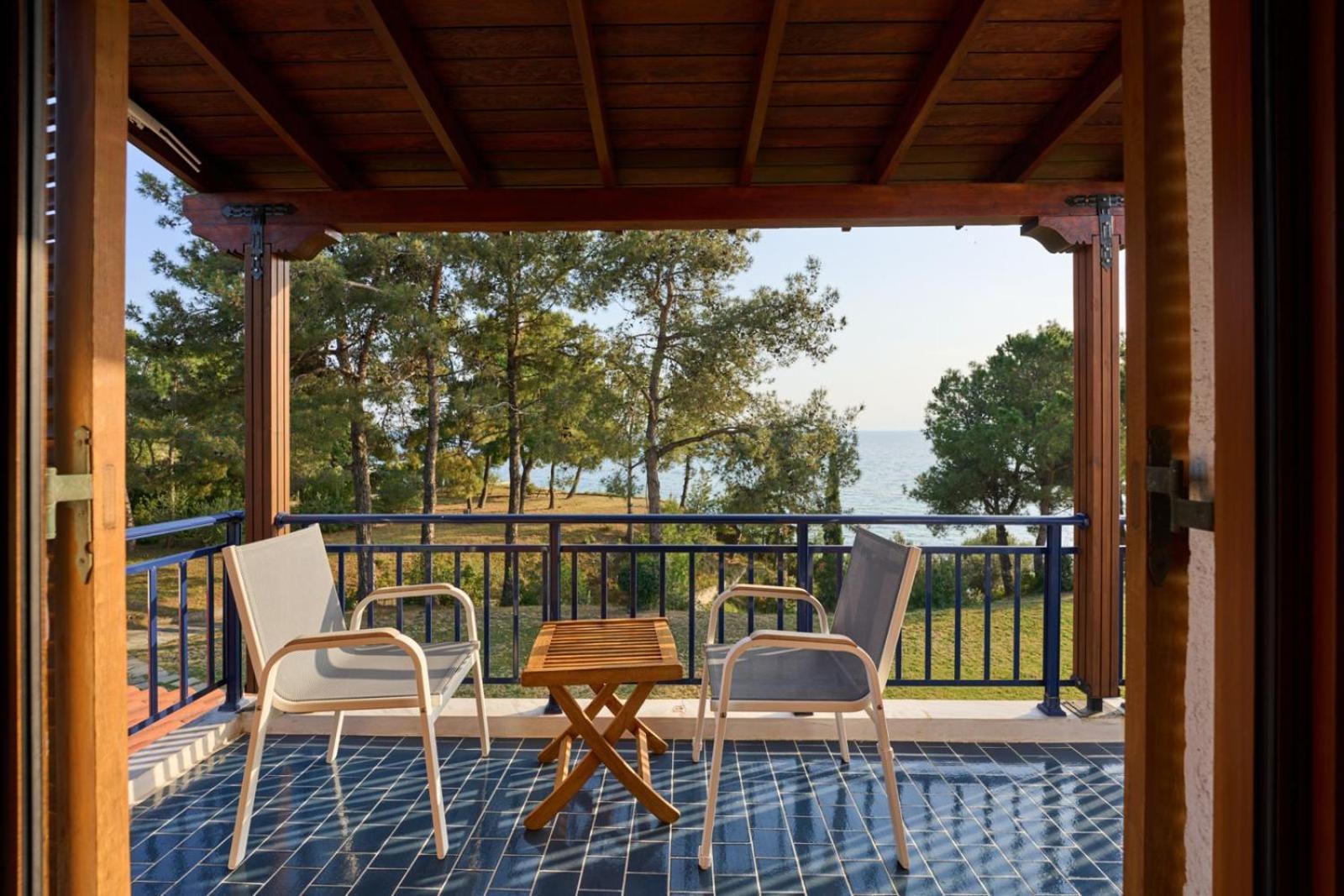 Summerday Villa Private Beach Nea Irakleia Exteriör bild